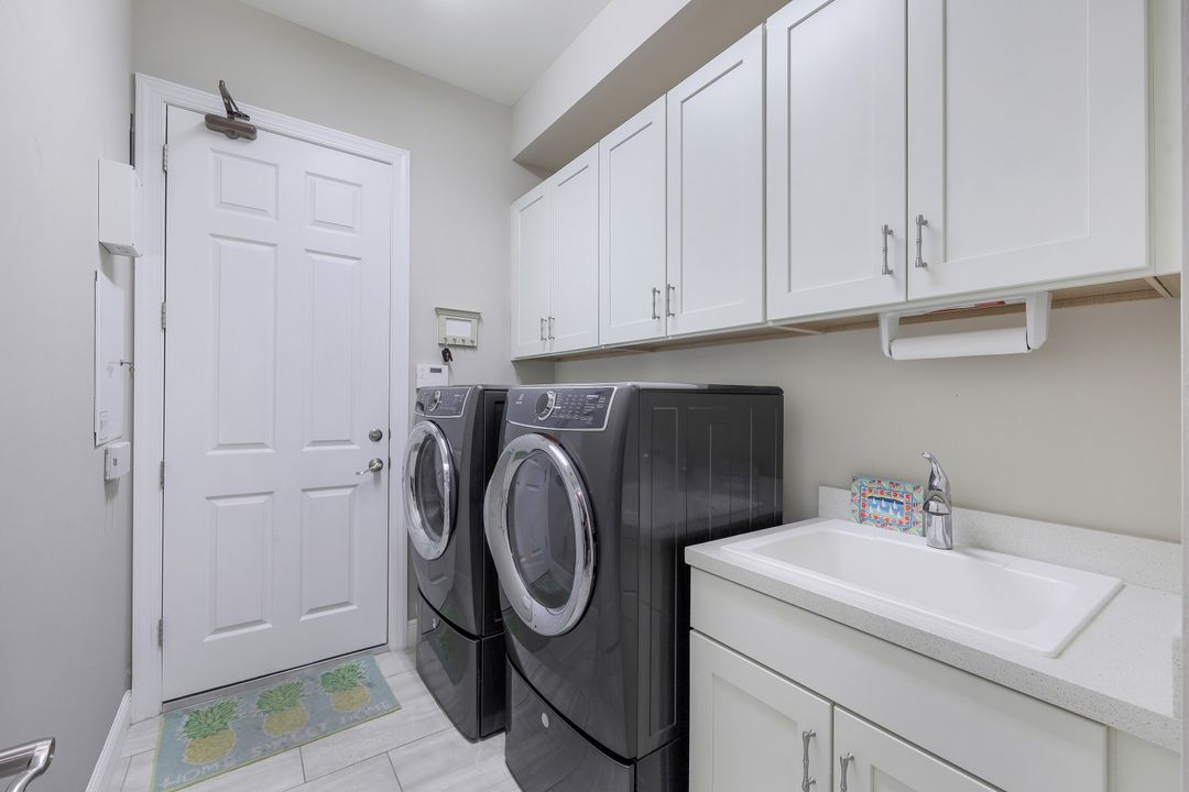 10283 Porto Romano Drive, Miromar Lakes, FL 33913