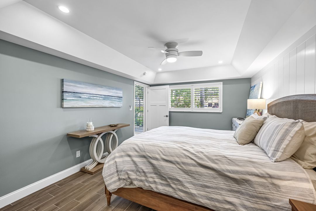 232 Banyan Blvd, Naples, FL 34102