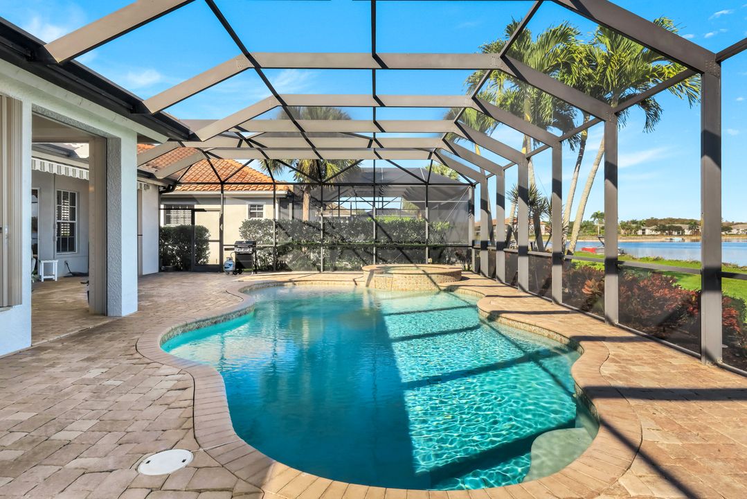 8765 Hideaway Harbor Ct, Naples, FL 34120