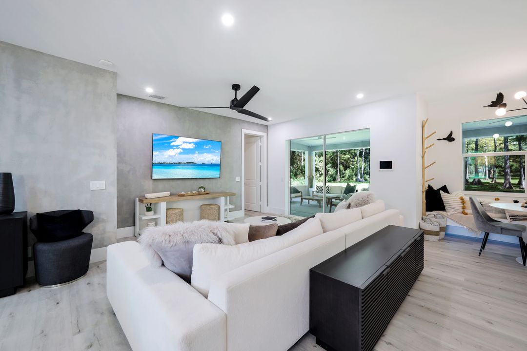 5995 Lancewood Way, Naples, FL 34116