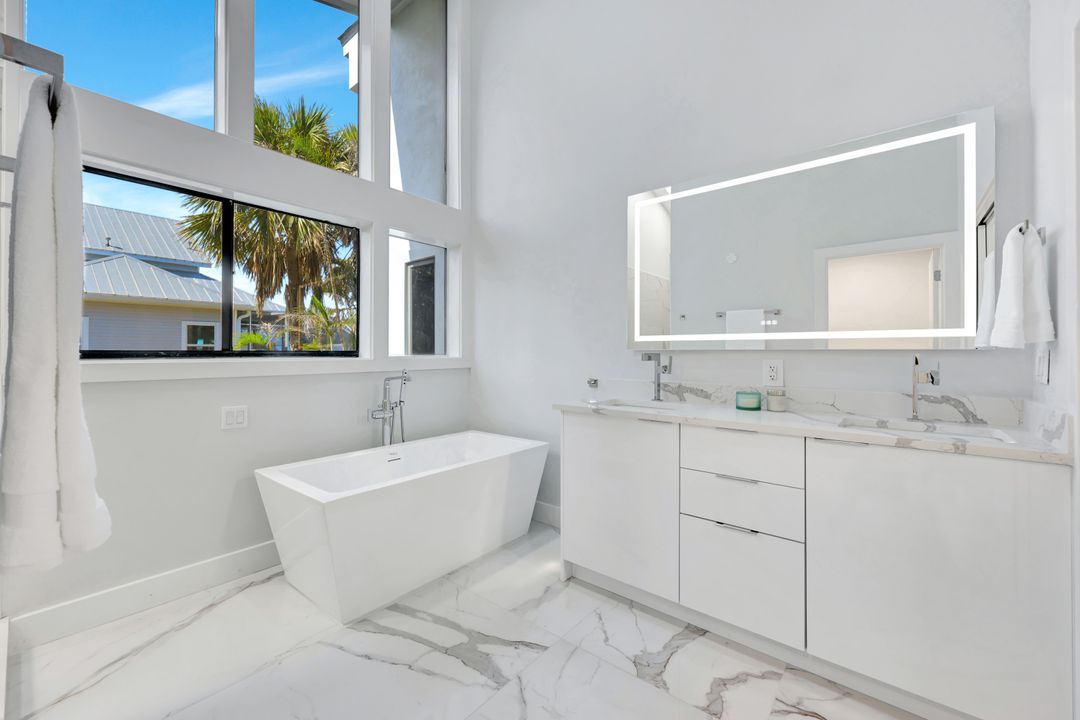 5435 Osprey Ct, Sanibel, FL 33957