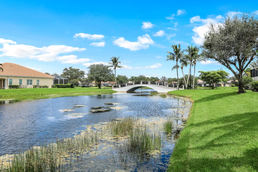 2984 Gilford Way, Naples, FL 34119
