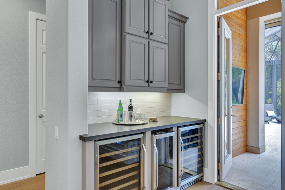 12219 Collier's Reserve Dr, Naples, FL 34110