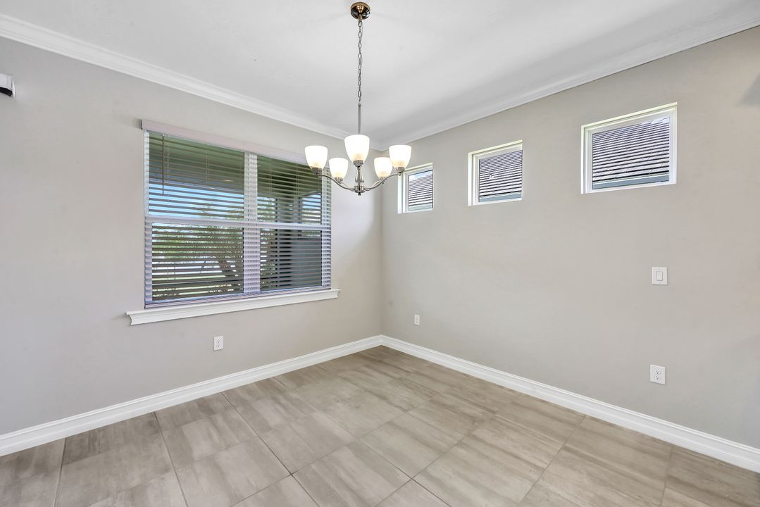 14704 Kelson Cir, Naples, FL 34114