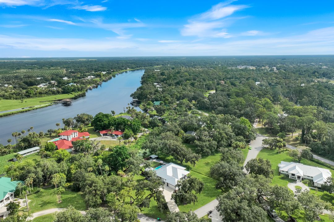 628 Harbor Dr, LaBelle, FL 33935