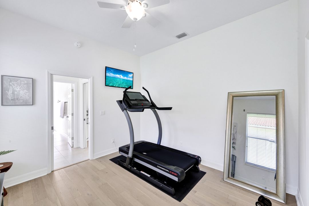 8028 Tiger Lily Dr, Naples, FL 34113