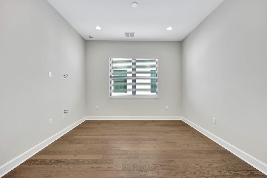 20738 Fair Oak Ln, Estero, FL 33928