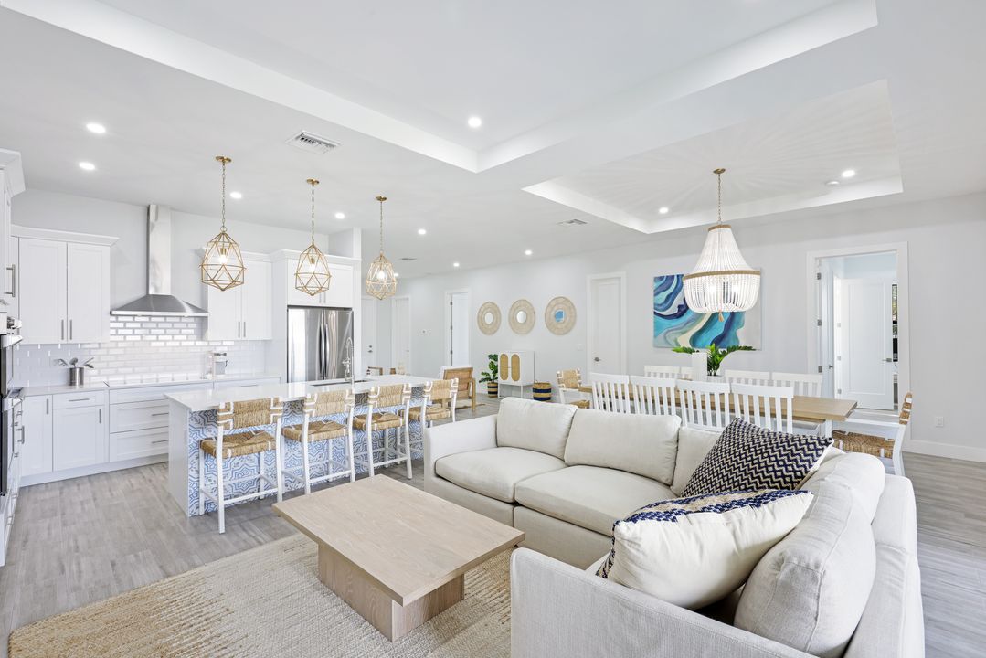 27 2nd St, Bonita Springs, FL 34134