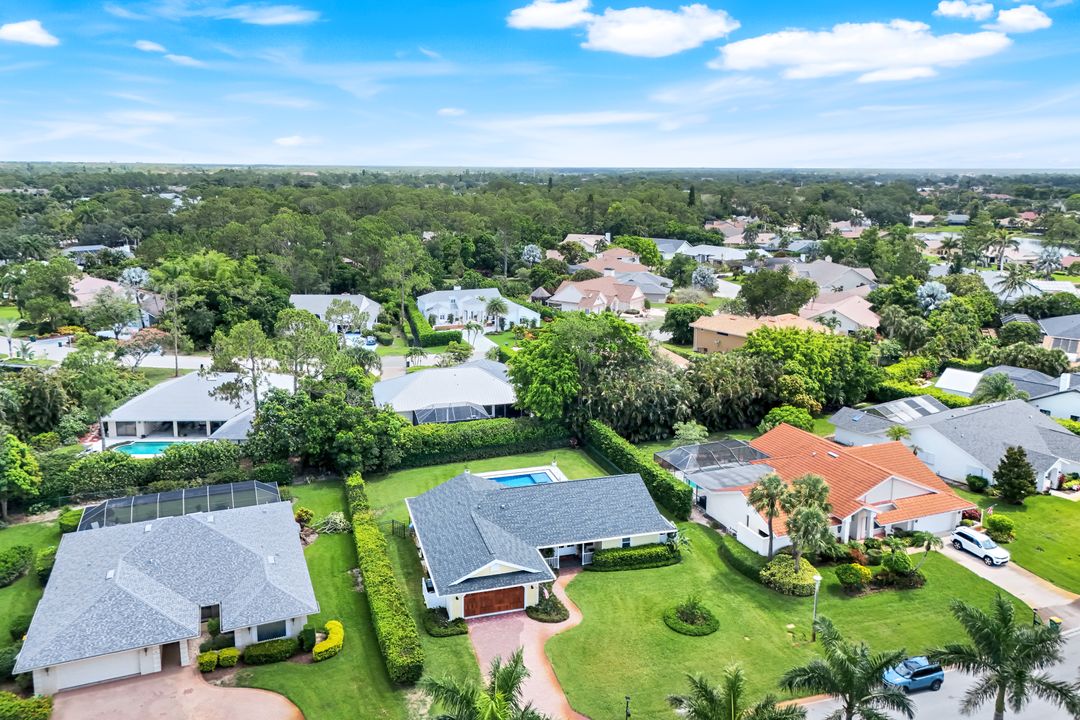 2319 Queens Way, Naples, FL 34112