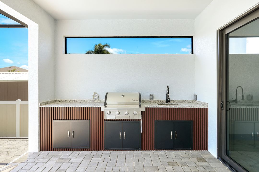 2833 SW 25th Ave, Cape Coral, FL 33914