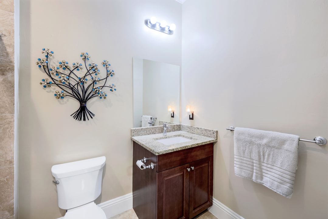 7598 Moorgate Point Way, Naples, FL 34113