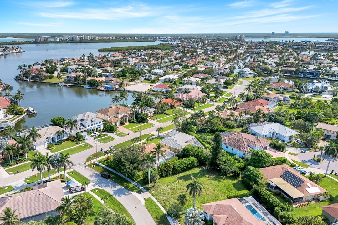 661 Lewis Ct, Marco Island, FL 34145