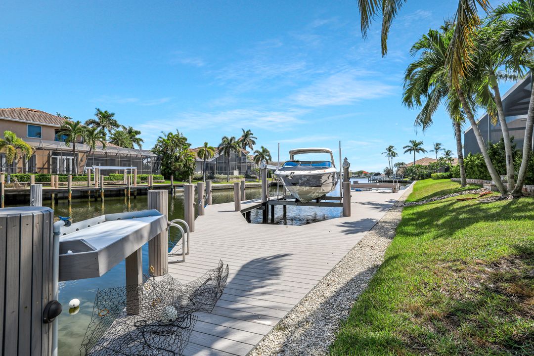 541 Taylor Ct, Marco Island, FL 34145