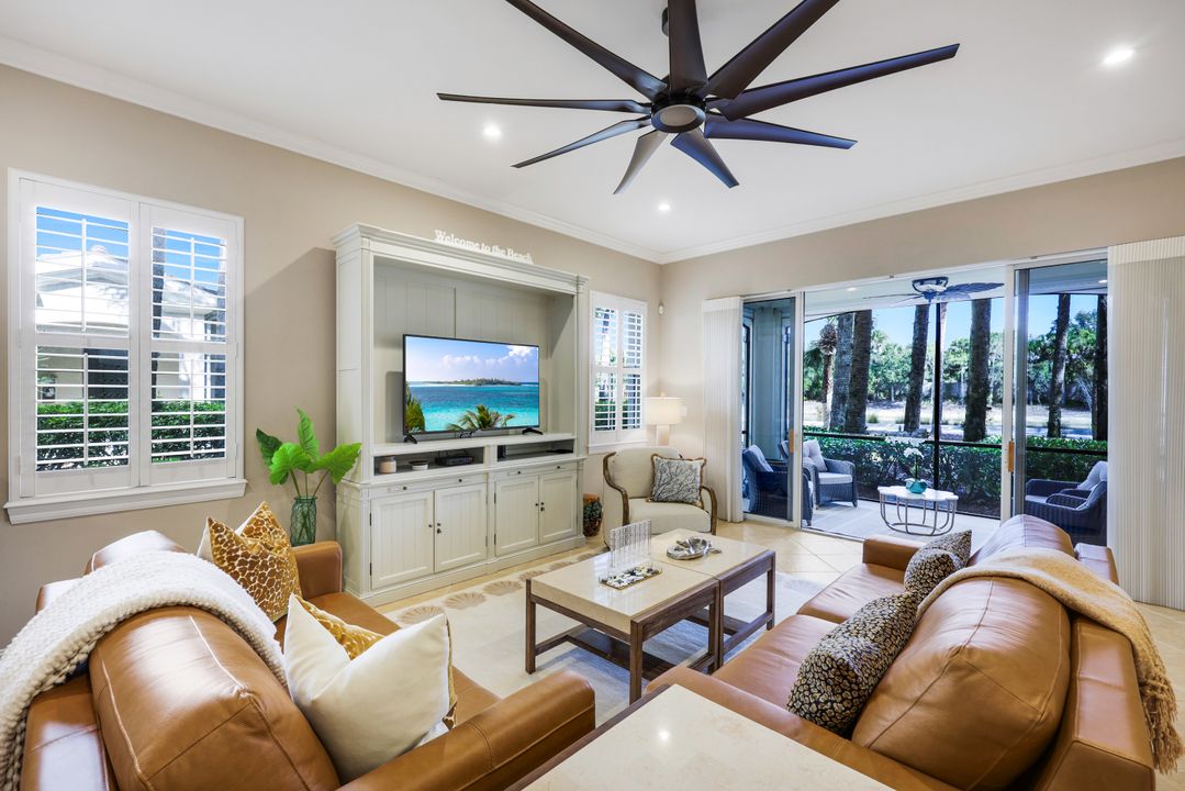 2858 Tiburon Blvd E  #101, Naples, FL 34109