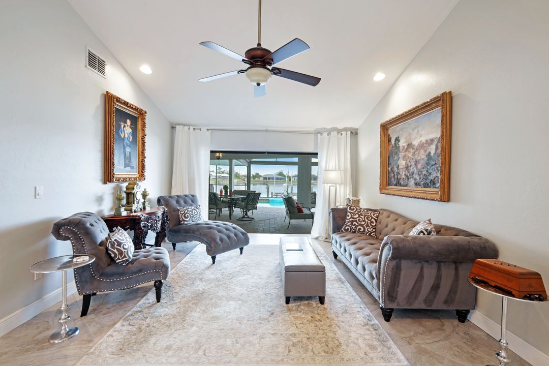 1222 SW 4th Ct, Cape Coral, FL 33991