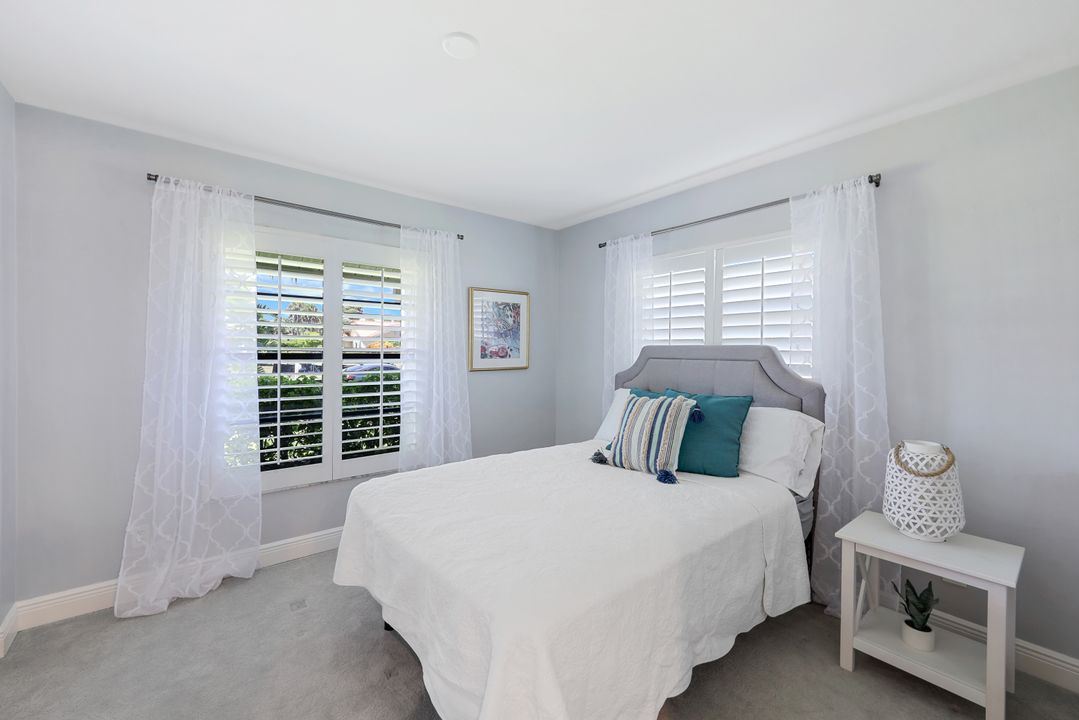 430 Cypress Way E, Naples, FL 34110