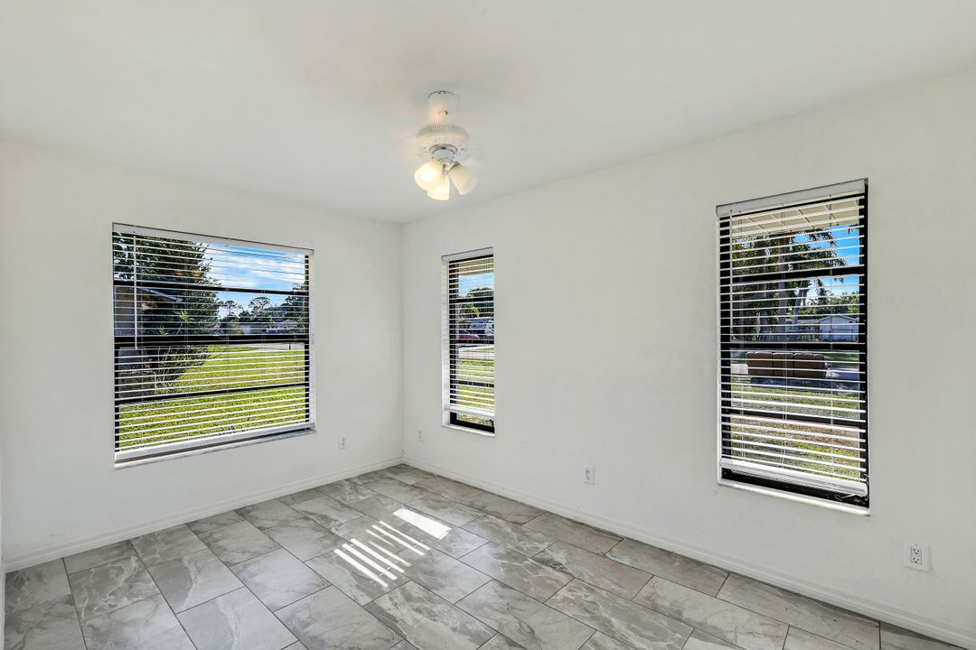 2208 Iris Way, Fort Myers, FL 33905