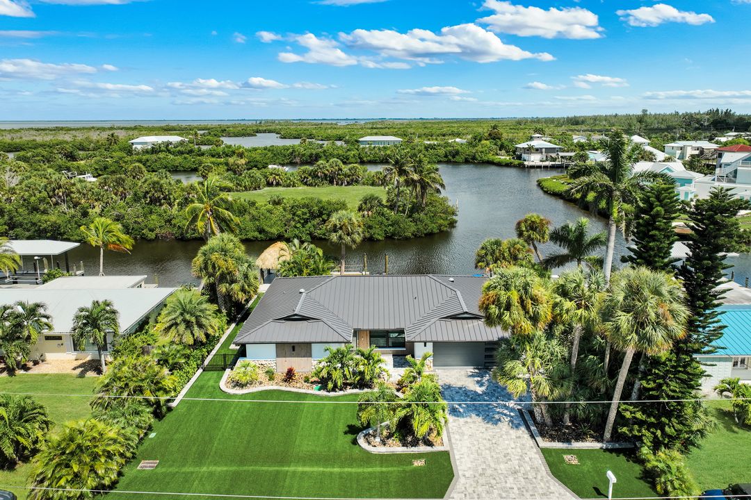 16340 Buccaneer St, Bokeelia, FL 33922