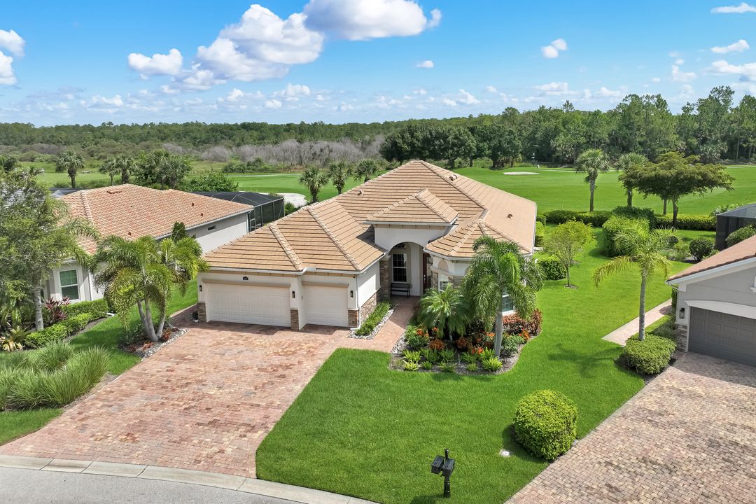 9259 Fieldstone Ln, Naples, FL 34120