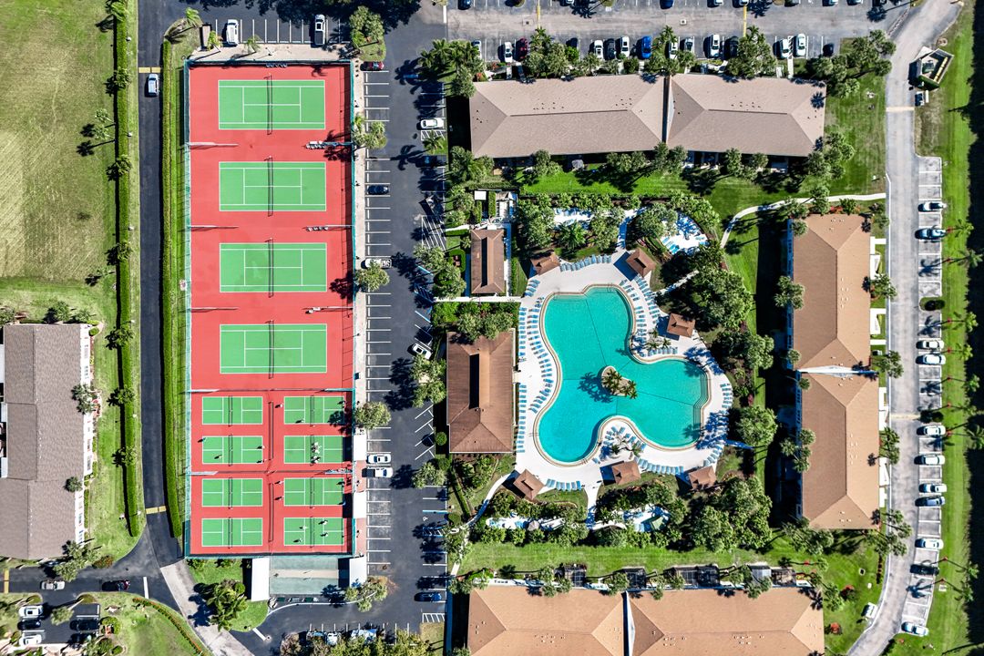 4240 Jack Frost Ct #6, Naples, FL 34112