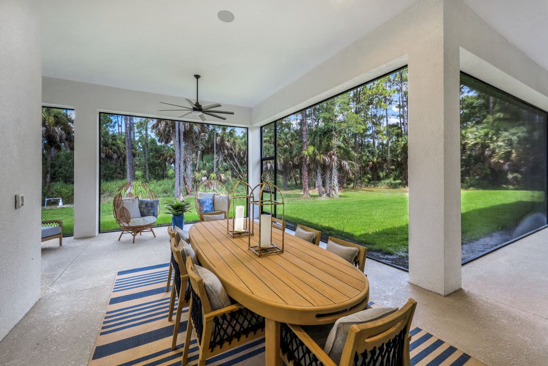 933 11th St SW, Naples, FL 34117