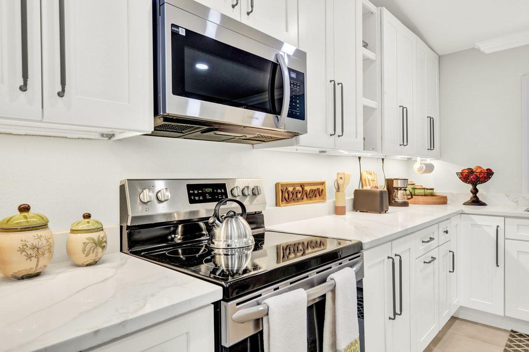 3510 Dora St, Fort Myers, FL 33916