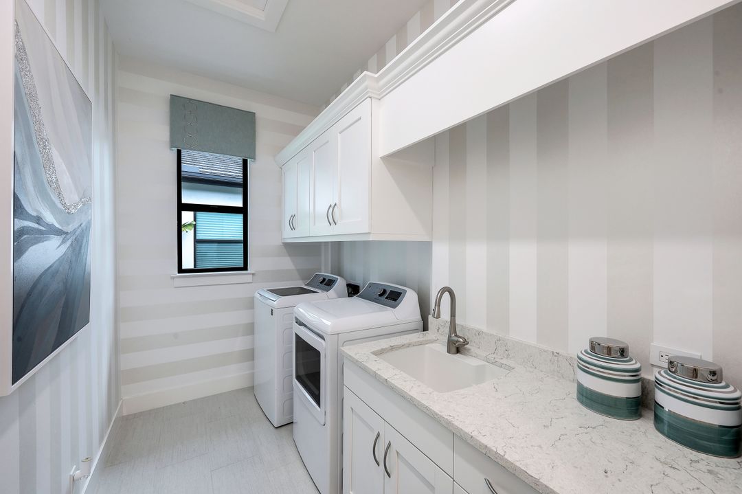 10461 Trevi Isle Wy, Miromar Lakes, FL 33913