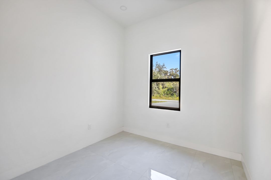 507 Prospect Ave, Lehigh Acres, FL 33972