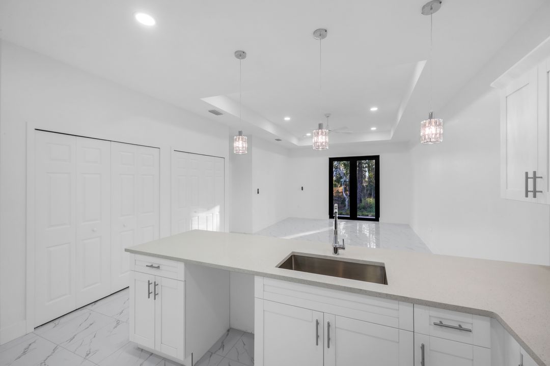 4805-4807 29th St SW, Lehigh Acres, FL 33973