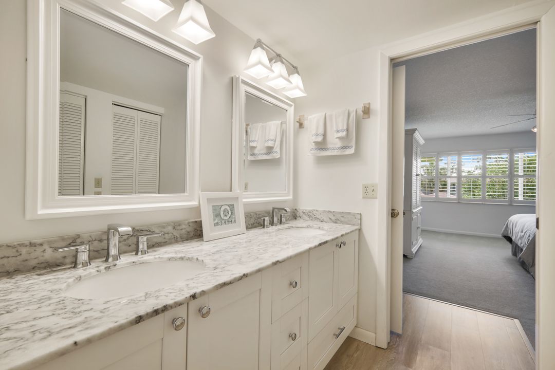 232 Memory Ln #4, Naples, FL 34112