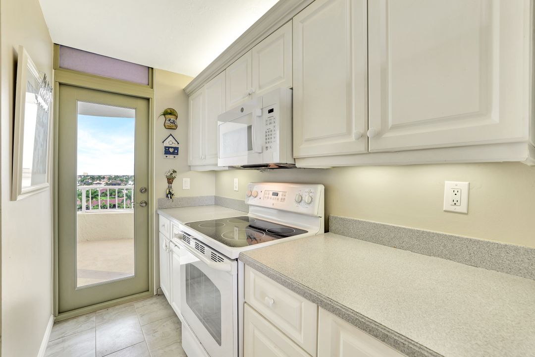 320 Seaview Ct #706, Marco Island, FL 34145