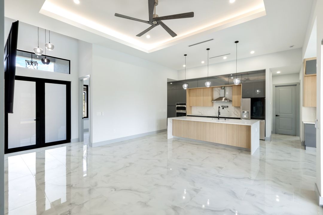 2833 SW 25th Ave, Cape Coral, FL 33914