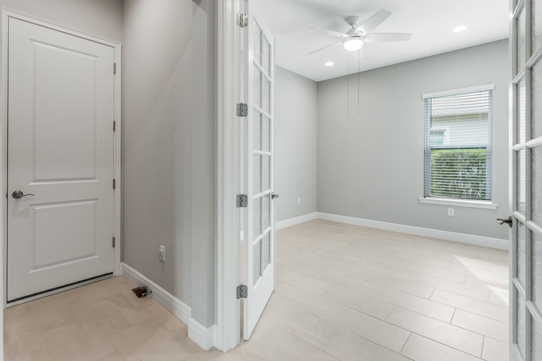 3480 Pilot Cir, Naples, FL 34120