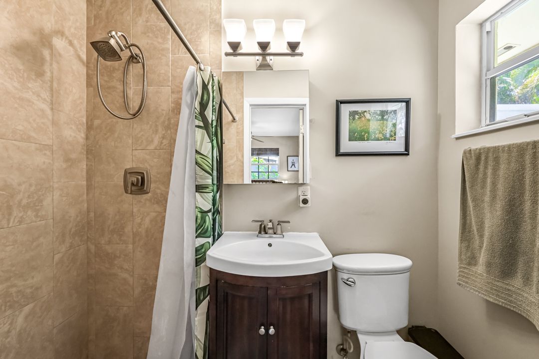 801 NW 26th St, Wilton Manors, FL 33311