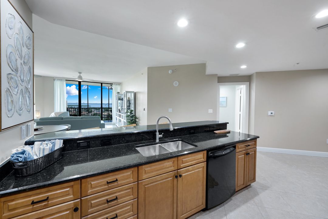 5793 Cape Harbour Dr #1212, Cape Coral, FL 33914