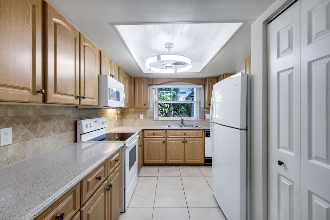 6302 Hofstra Ct W, Fort Myers, FL 33919