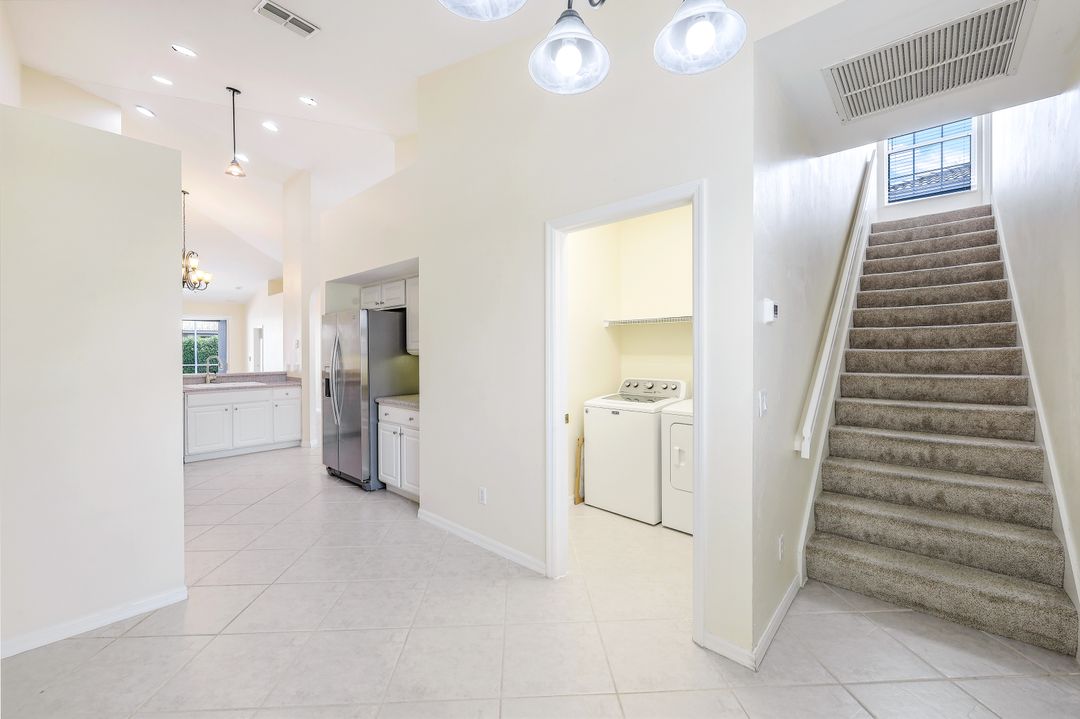 6596 Castlelawn Pl, Naples, FL 34113