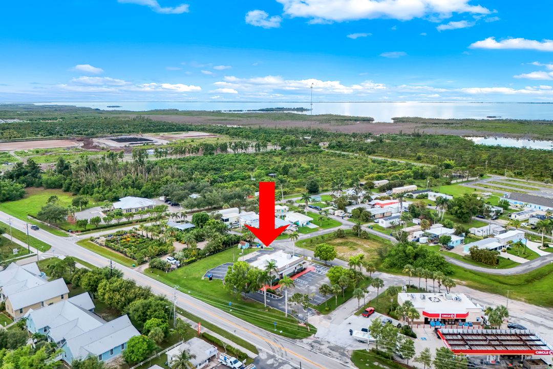 10493 Stringfellow Rd, Bokeelia, FL 33922