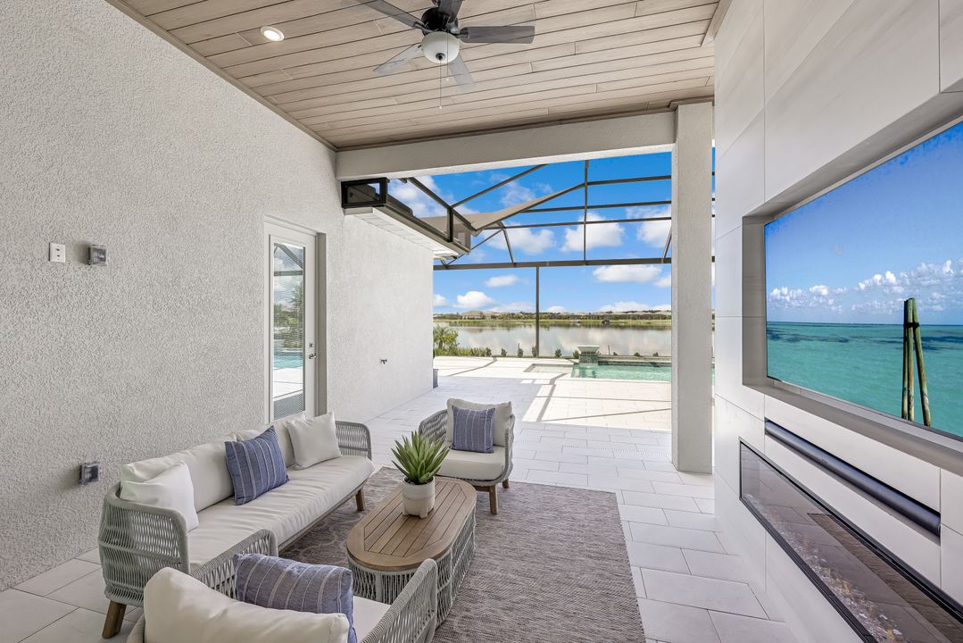 17338 Blue Sapphire Dr, Fort Myers, FL 33913