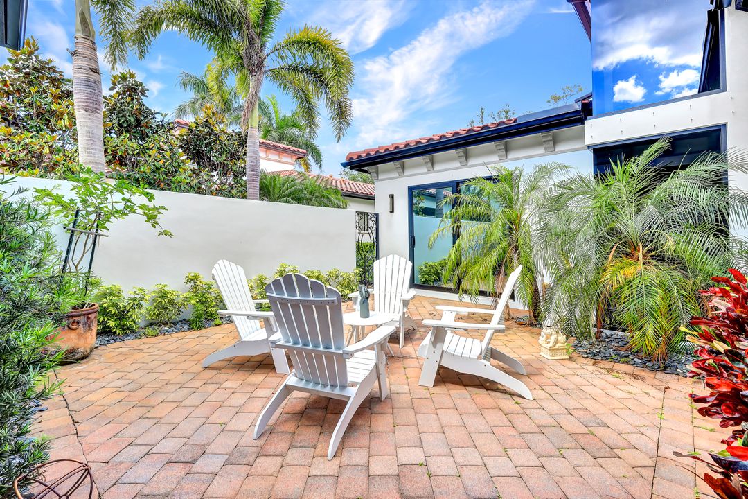 16811 Cabreo Dr, Naples, FL 34110