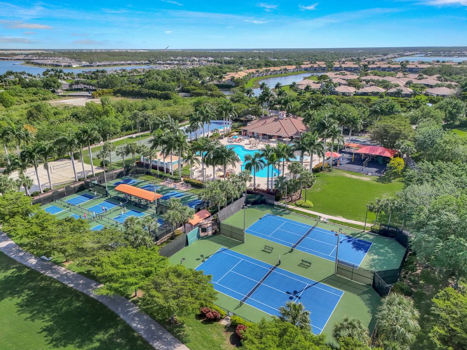 20626 Torre Del Lago St, Estero, FL 33928