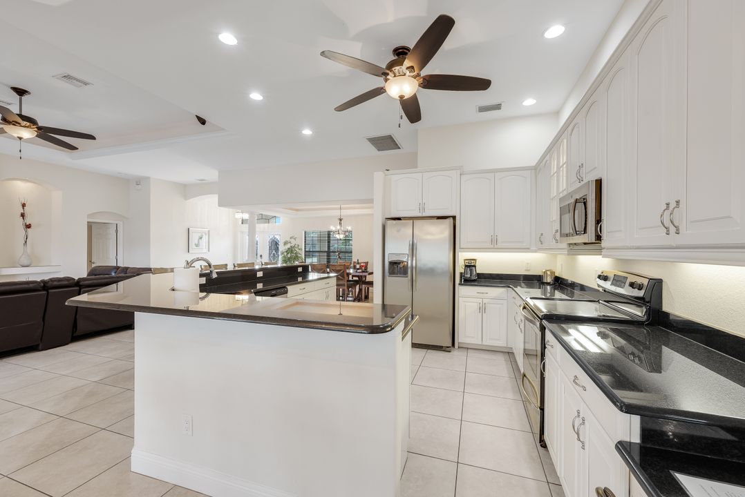 1409 SE 17th St, Cape Coral, FL 33990