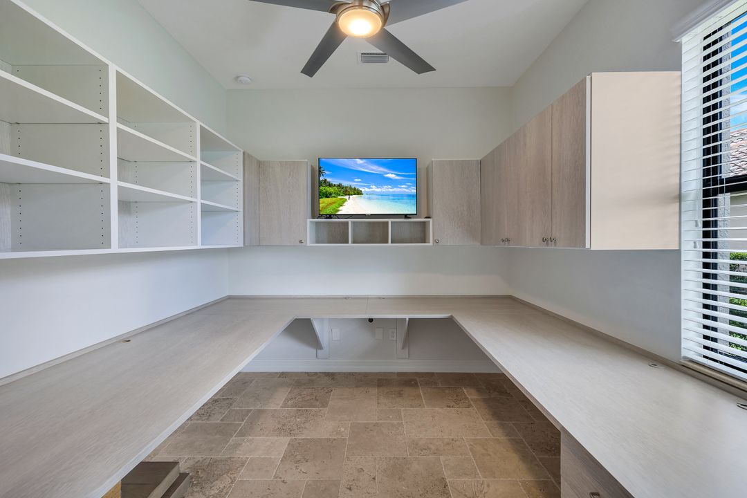28647 Lisburn Ct, Bonita Springs, FL 34135