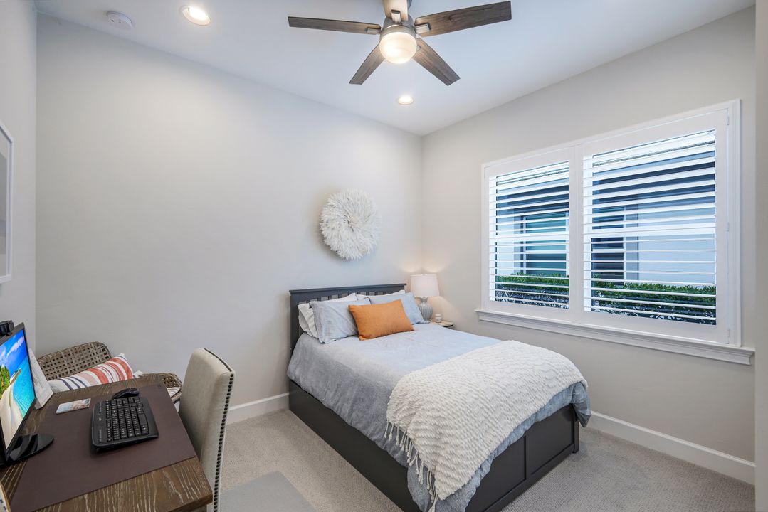 6323 Antigua Way, Naples, FL 34112