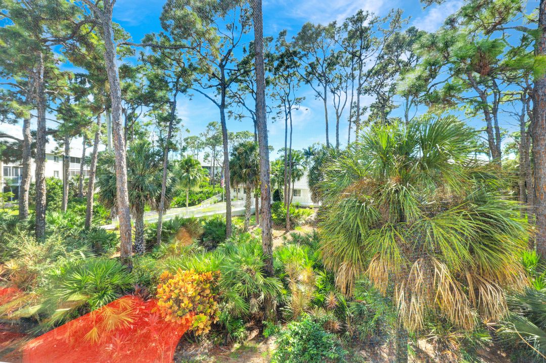 3072 Sandpiper Bay Cir #M-204, Naples, FL 34112