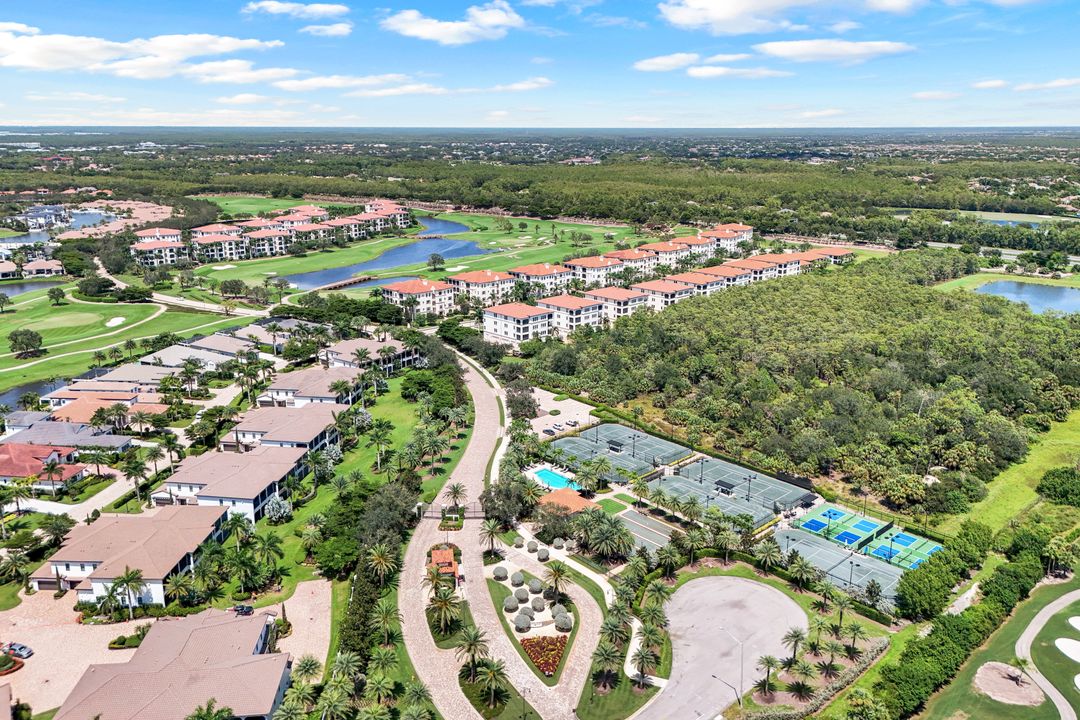 16374 Viansa Wy #302, Naples, FL 34110