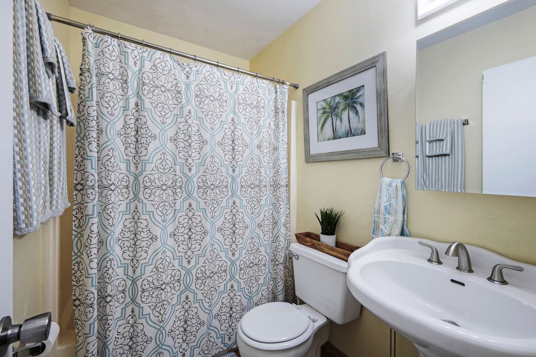 1319 SW 9th Ct, Cape Coral, FL 33991