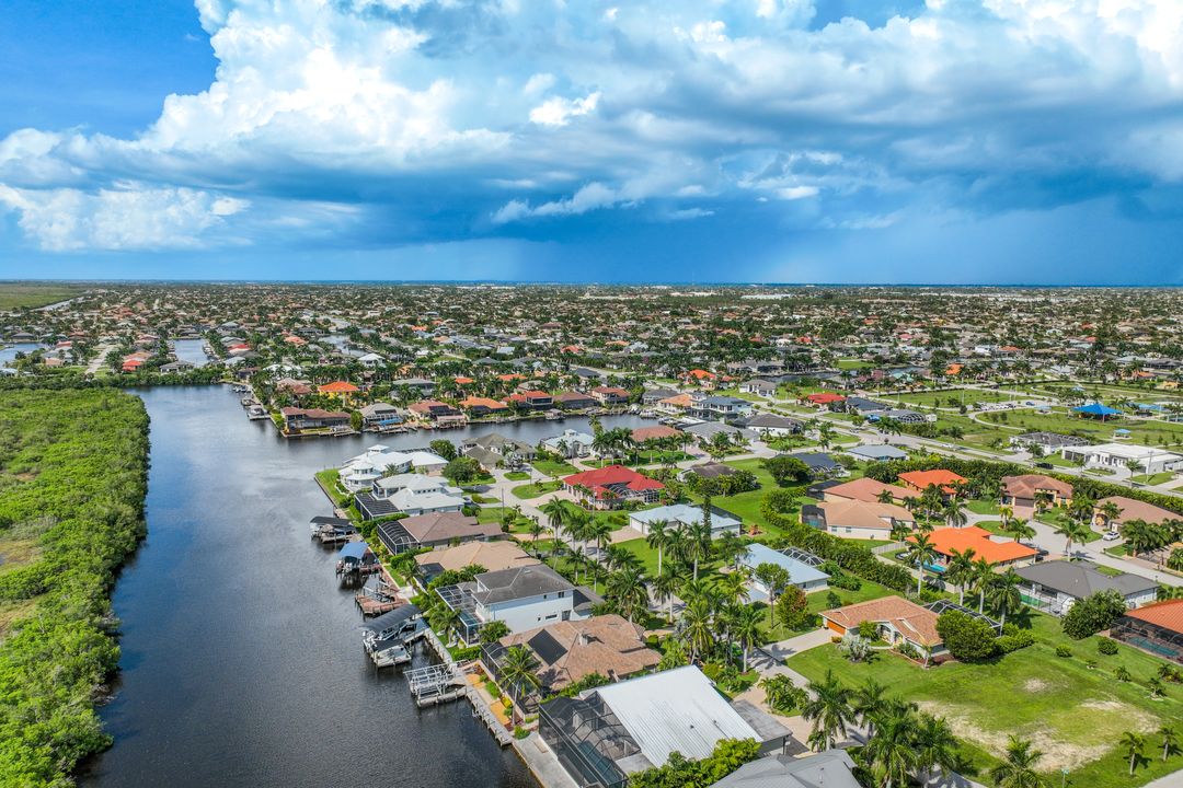 4408 SW 28th Pl, Cape Coral, FL 33914