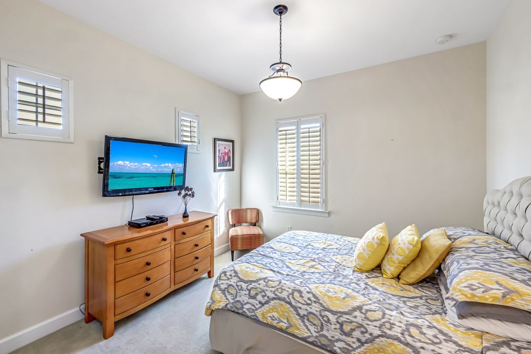 9537 Ironstone Terrace #201, Naples, FL 34120