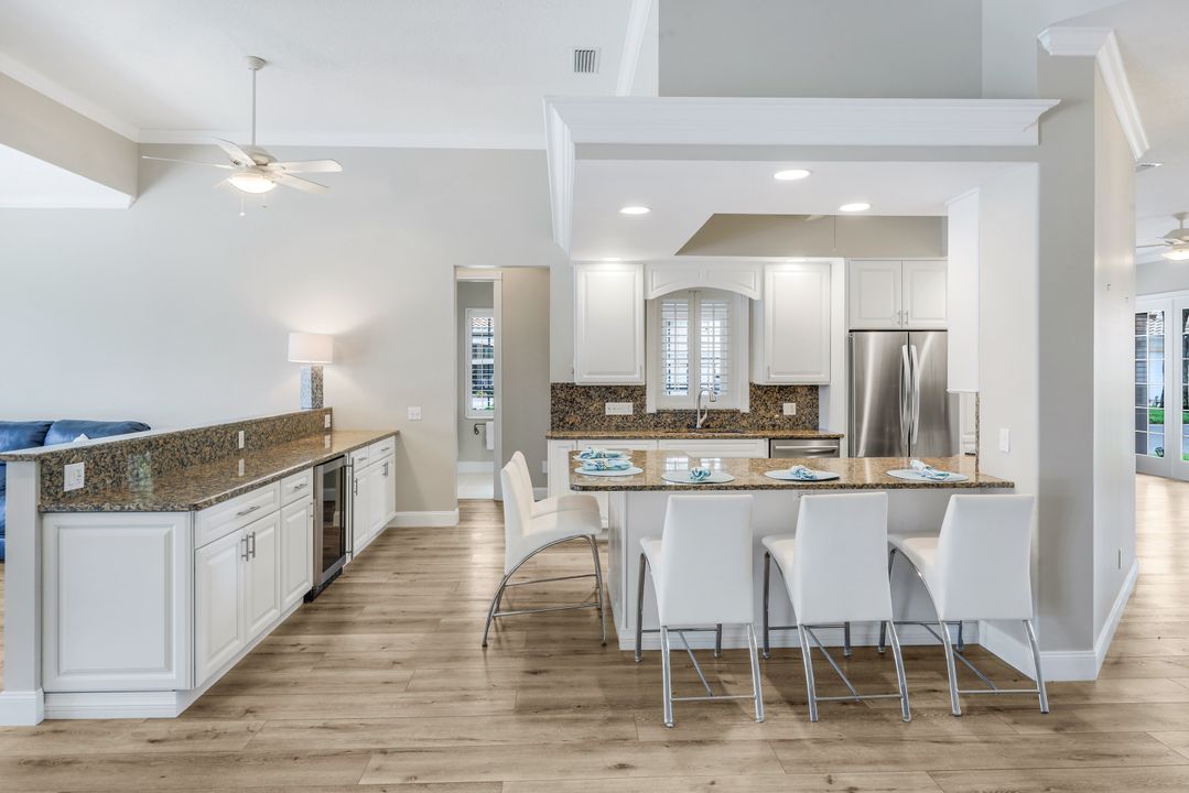 4362 Queen Elizabeth Way, Naples, FL 34119